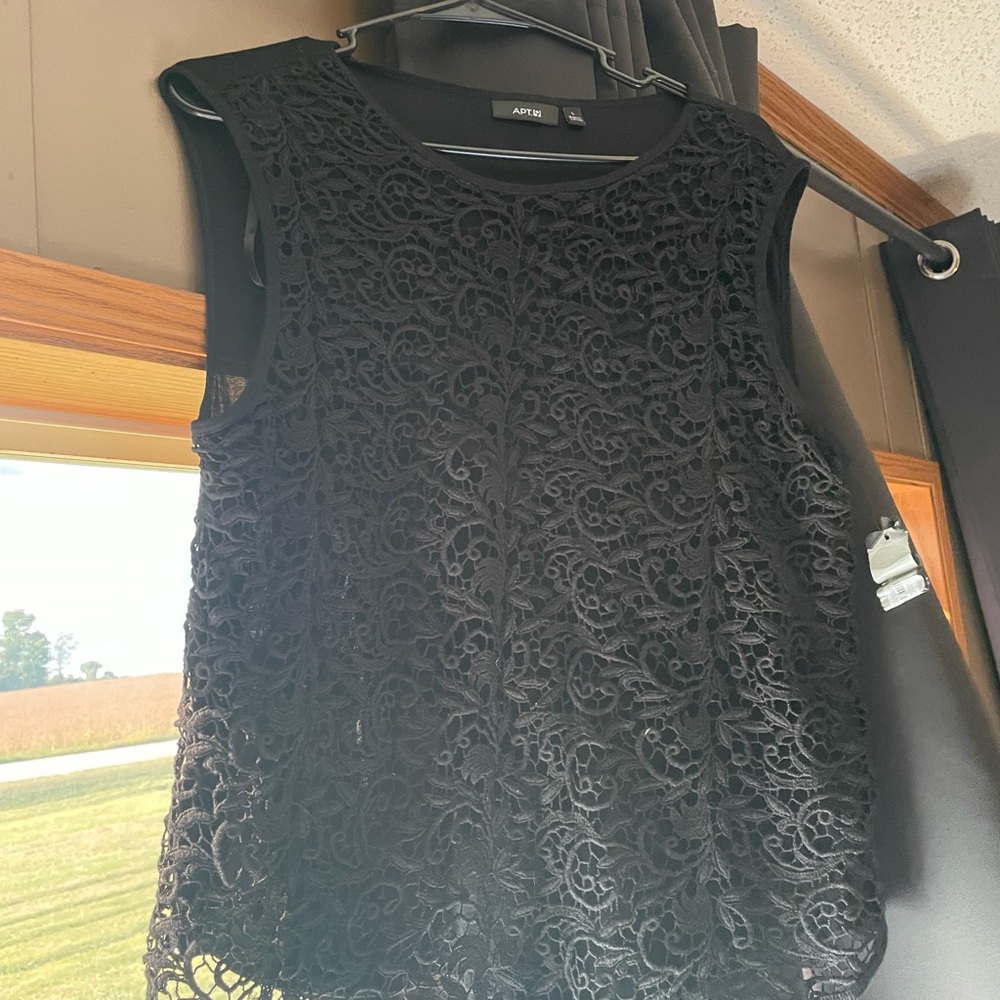 Apt 9 woman’s muscle tank